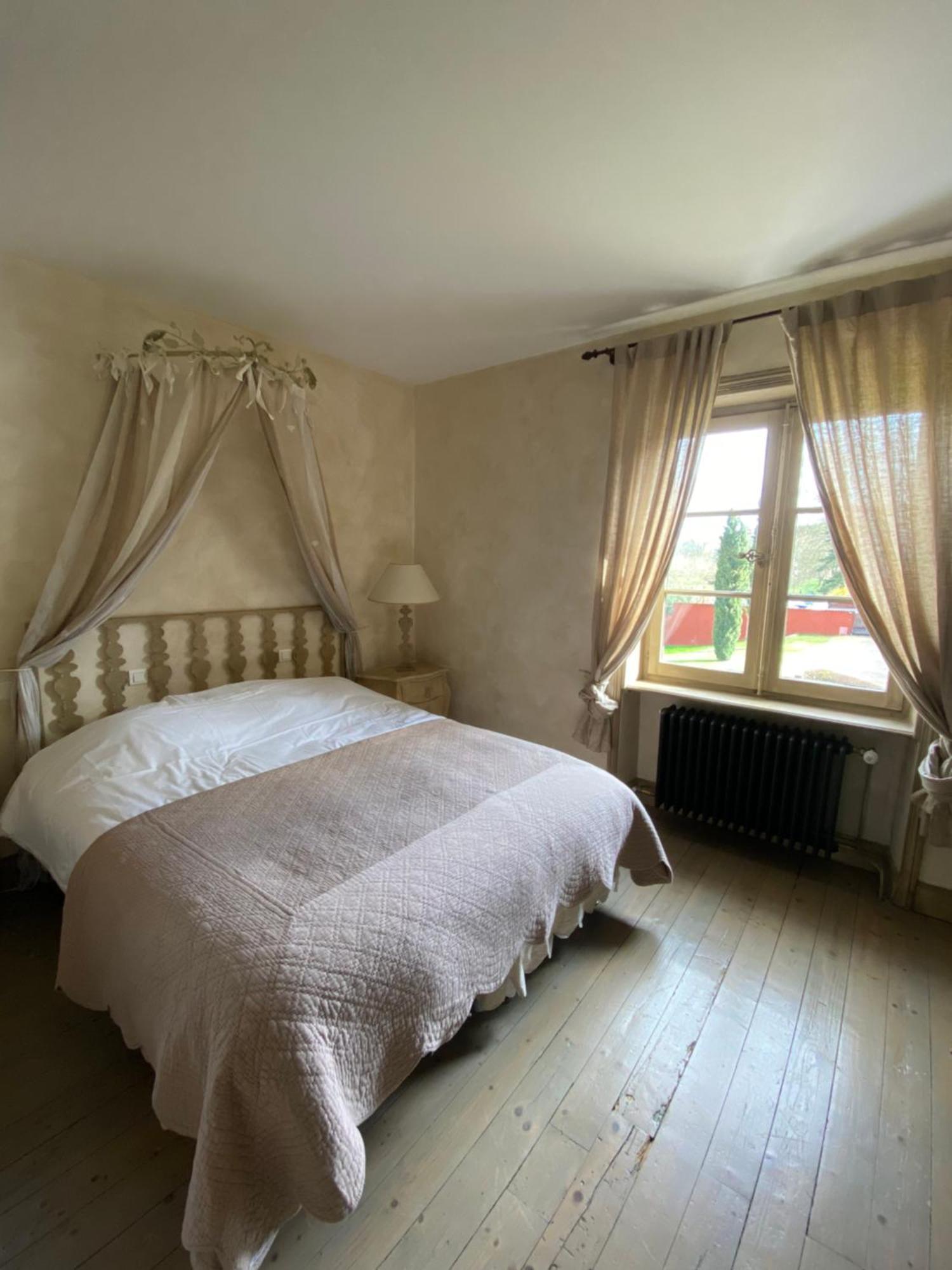 Les Jardins De La Tour Hotell Châtillon-sur-Chalaronne Eksteriør bilde